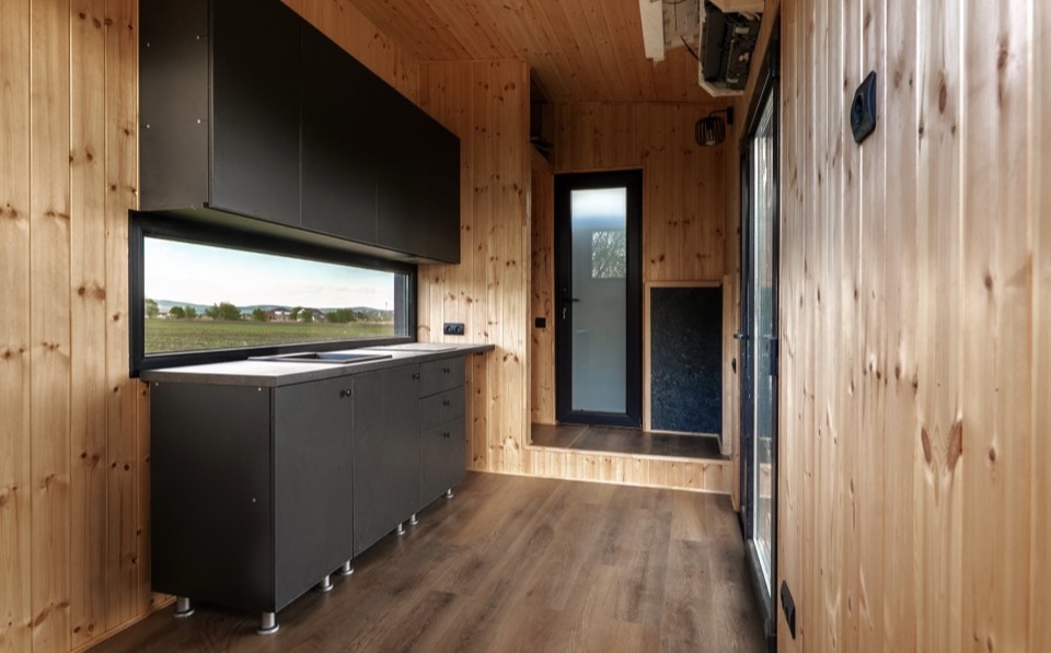 Model de casă tiny fără șasiu — micro.haus